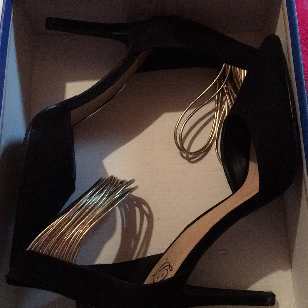 Black heels
